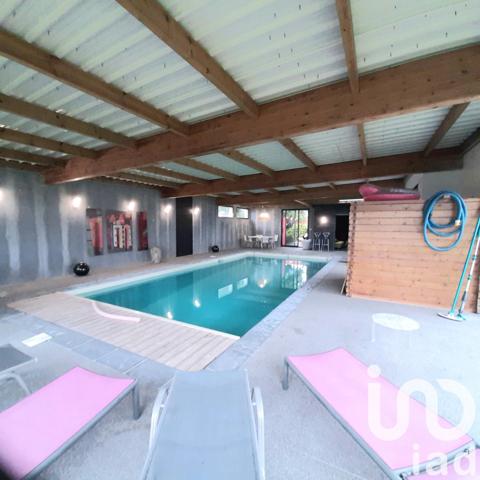 Maison à vendre 8 pièces 182 m² Carhaix-Plouguer