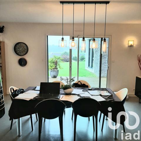 Maison à vendre 8 pièces 182 m² Carhaix-Plouguer