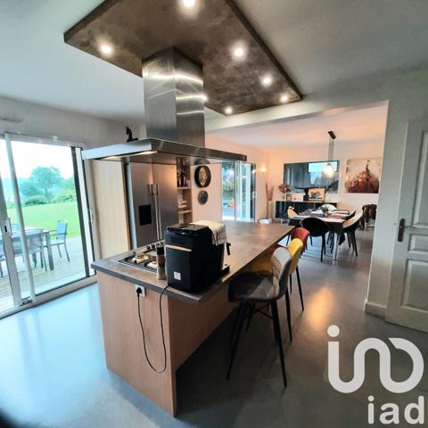 Maison à vendre 8 pièces 182 m² Carhaix-Plouguer
