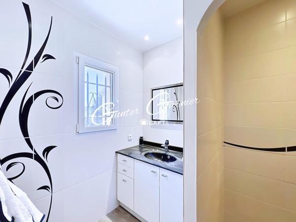 Propriété provençale traditionnelle au Luc