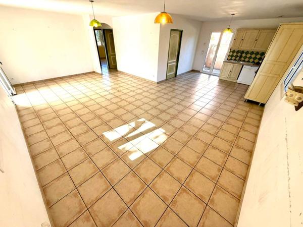 Villa T3 de plain-pied 4 faces sur parcelle 426 m² Espira-de-l’Agly