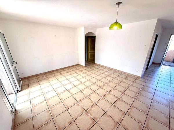 Villa T3 de plain-pied 4 faces sur parcelle 426 m² Espira-de-l’Agly