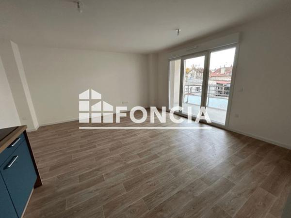 Location Appartement 3 pièces 55.2 m² - 19 QUAI CAMERE ET 38 AVENUE DE PARIS Vernon 27200