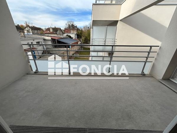 Location Appartement 3 pièces 55.2 m² - 19 QUAI CAMERE ET 38 AVENUE DE PARIS Vernon 27200