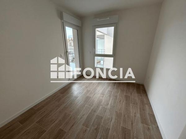 Location Appartement 3 pièces 55.2 m² - 19 QUAI CAMERE ET 38 AVENUE DE PARIS Vernon 27200