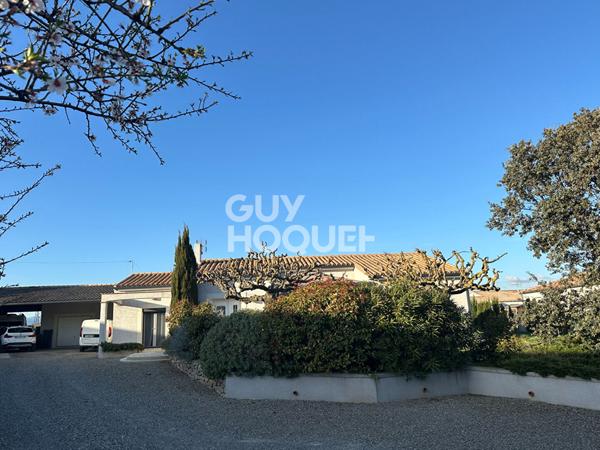 MINERVOIS - Maison plain pied 4 chambres avec garage et jardin.