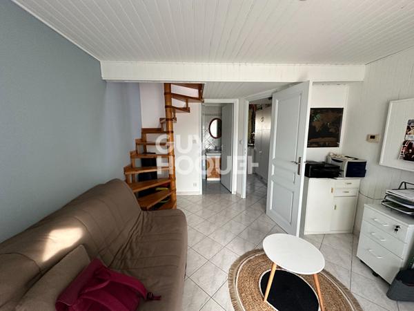 MINERVOIS - Maison plain pied 4 chambres avec garage et jardin.