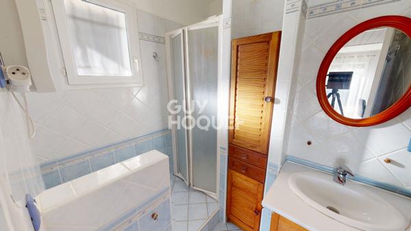 MINERVOIS - Maison plain pied 4 chambres avec garage et jardin.