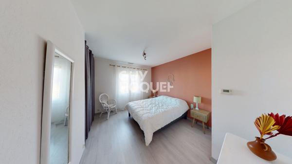 MINERVOIS - Maison plain pied 4 chambres avec garage et jardin.