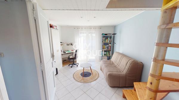 MINERVOIS - Maison plain pied 4 chambres avec garage et jardin.