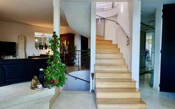 Maison à vendre    6 pièces • 195 m2 Toulouse