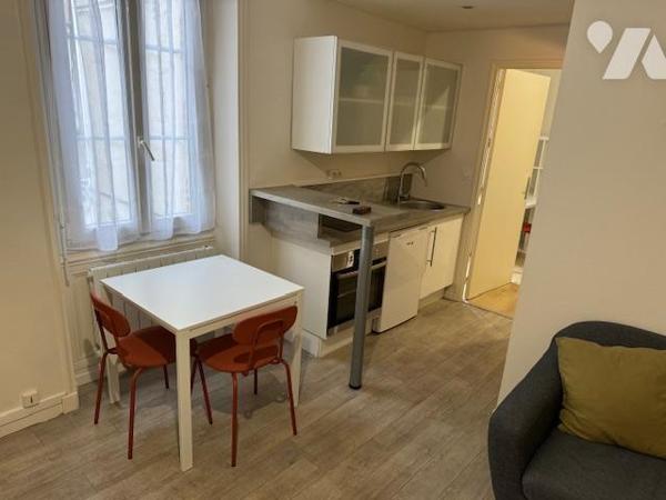 ANGERS NEY/ST SERGE IMMEUBLE DE TROIS LOGEMENTS