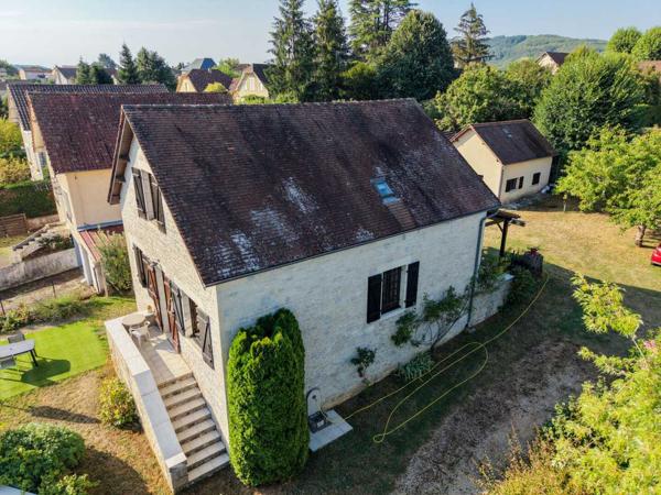 Maison contemporaine - Souillac Souillac centre – Maison de ville en excellent état avec jardin, garage et appartement indépendant