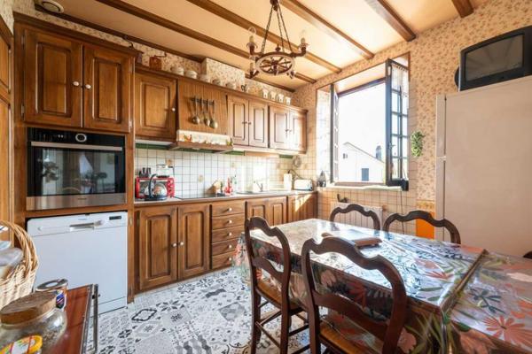 Maison contemporaine - Souillac Souillac centre – Maison de ville en excellent état avec jardin, garage et appartement indépendant