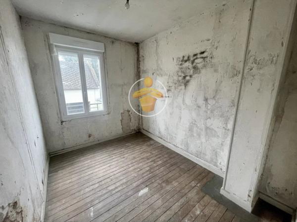 Vente Maison 9 pièces 295 m2 à Charmes