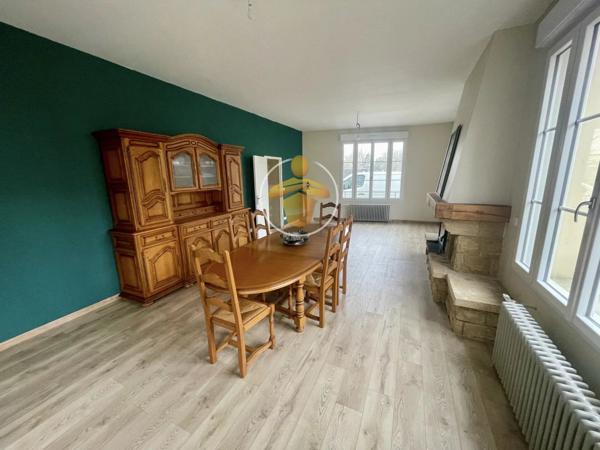 Vente Maison 9 pièces 295 m2 à Charmes