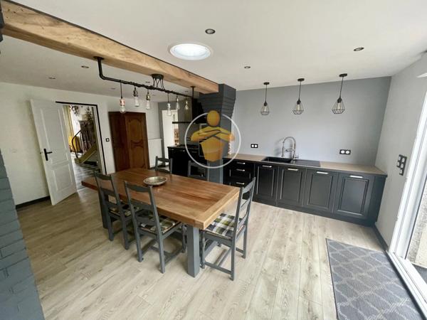 Vente Maison 9 pièces 295 m2 à Charmes