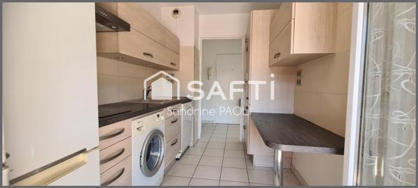 Appartement idéalement situé avec balcon et garage