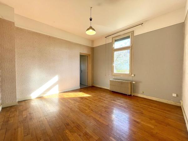 Maison de caractère des années 30 à rénover