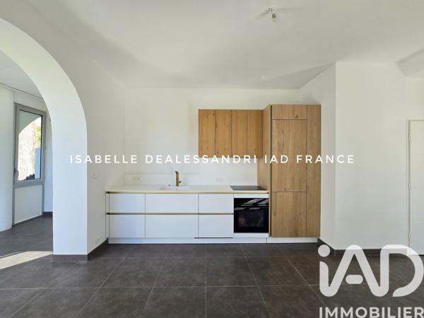Appartement à vendre 4 pièces 78 m² Saint-Cyr-sur-Mer