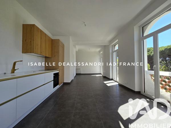 Appartement à vendre 4 pièces 78 m² Saint-Cyr-sur-Mer