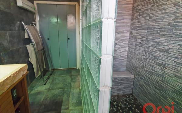 Maison à vendre    6 pièces •  Vias