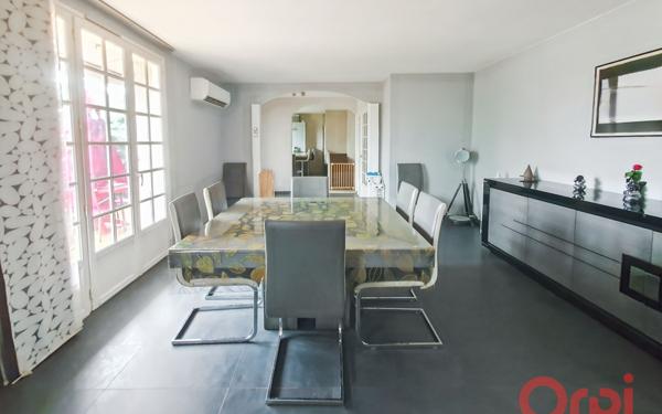 Maison à vendre    6 pièces •  Vias