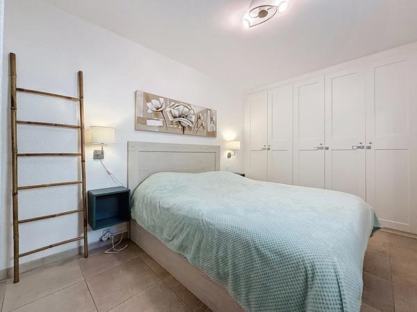 SAINT JEAN DE VEDAS (34) 🌿 Grand T2 - 52 m² en rez-de-jardin plein sud – Terrasse couverte – Jardin –Calme – Entièrement rénové