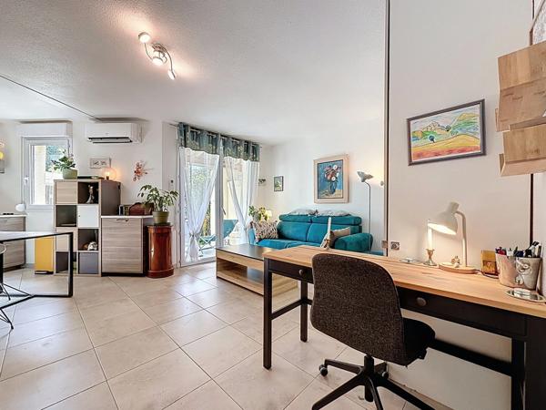 SAINT JEAN DE VEDAS (34) 🌿 Grand T2 - 52 m² en rez-de-jardin plein sud – Terrasse couverte – Jardin –Calme – Entièrement rénové