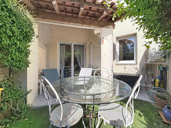 SAINT JEAN DE VEDAS (34) 🌿 Grand T2 - 52 m² en rez-de-jardin plein sud – Terrasse couverte – Jardin –Calme – Entièrement rénové