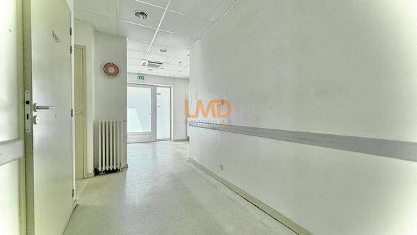 Local pro/commercial 58 m² forte visibilité