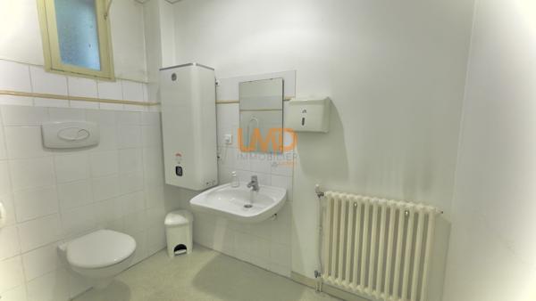 Local pro/commercial 58 m² forte visibilité