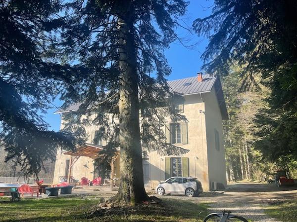 Demeure exceptionnelle du 19 siecles de 600 m² avec ascenseur privé, piscine chauffée et parc de 2 hectares