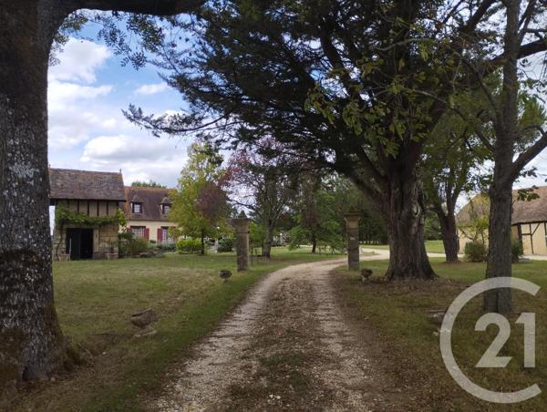 Maison à vendre  13 pièces - 343,80 m2 ST PIERRE D EYRAUD - 24