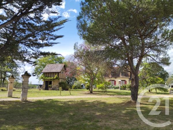 Maison à vendre  13 pièces - 343,80 m2 ST PIERRE D EYRAUD - 24