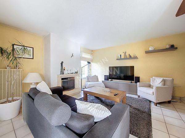 Orvault : Charmante Maison à Vendre : Confort, luminosité et tranquilité pour cette belle maison familiale 4 Chambres et Garage, !