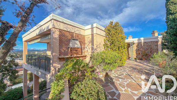 Maison à vendre 8 pièces 202 m² Saint-Raphaël