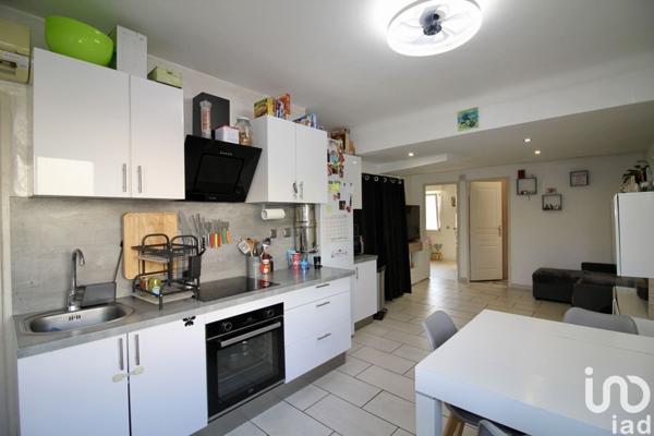 Appartement 7 pièces de 100 m² à Saint-Laurent-du-Var (06700)