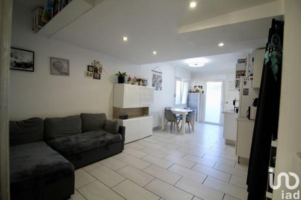 Appartement 7 pièces de 100 m² à Saint-Laurent-du-Var (06700)