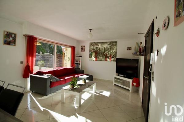 Appartement 7 pièces de 100 m² à Saint-Laurent-du-Var (06700)