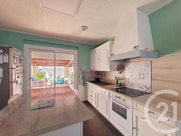 Maison à vendre  6 pièces - 115 m2 ST JEAN DE BEUGNE - 85