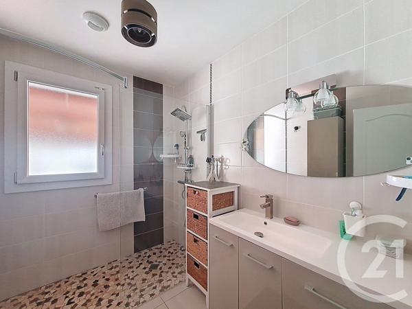 Maison à vendre  6 pièces - 115 m2 ST JEAN DE BEUGNE - 85