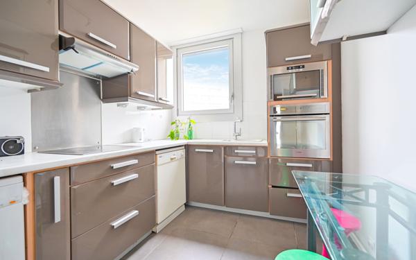 Appartement à vendre    5 pièces • 107,16 m2 Paris 11