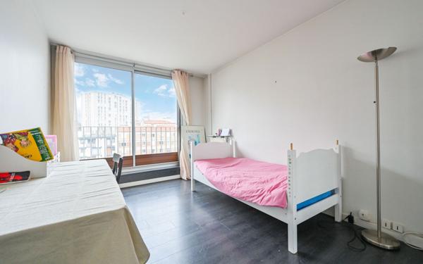 Appartement à vendre    5 pièces • 107,16 m2 Paris 11