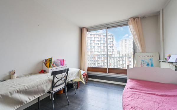 Appartement à vendre    5 pièces • 107,16 m2 Paris 11