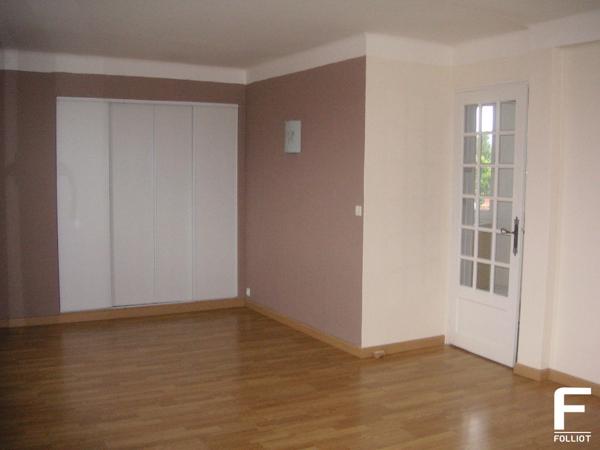 A louer appartement type F3 - centre ville de Carentan - 3e étage