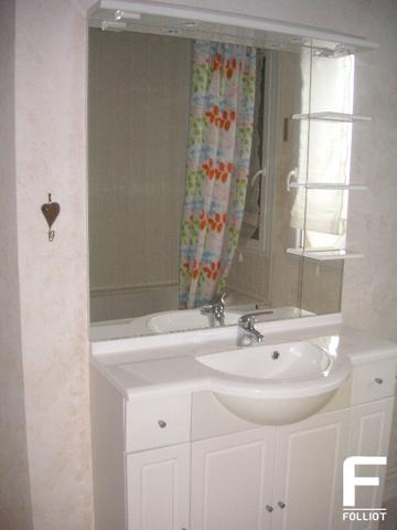 A louer appartement type F3 - centre ville de Carentan - 3e étage