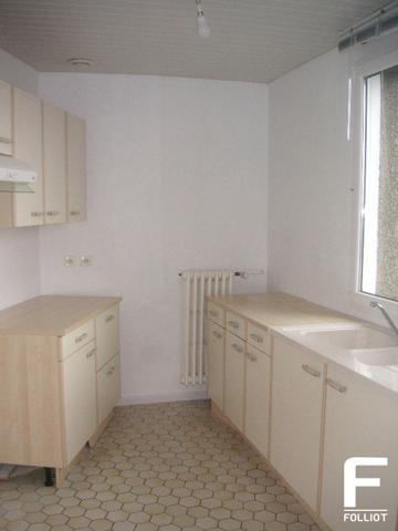 A louer appartement type F3 - centre ville de Carentan - 3e étage