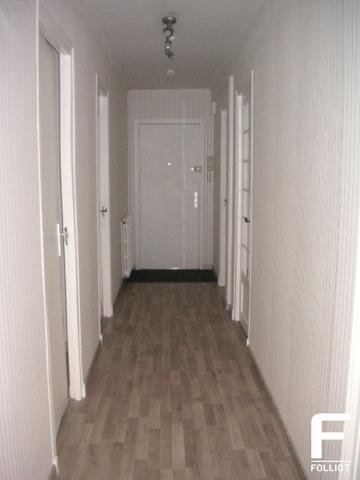 A louer appartement type F3 - centre ville de Carentan - 3e étage