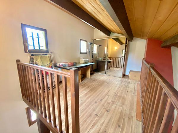 Villa à Poussan - Proche litorral - 5 hectares de terrain